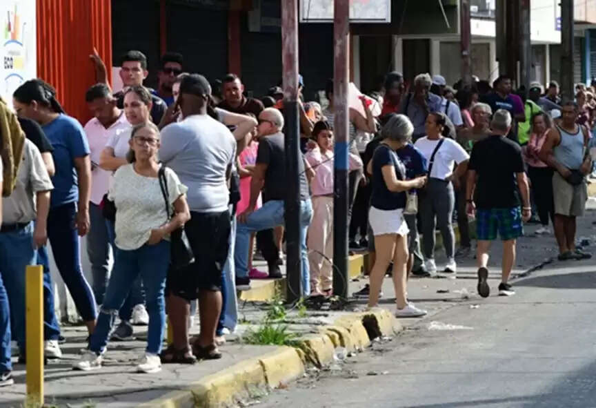 अमेरिका में वेनेजुएला के राष्ट्रपति मादुरो और उनकी पत्नी को अदालत में पेश करने की तैयारी