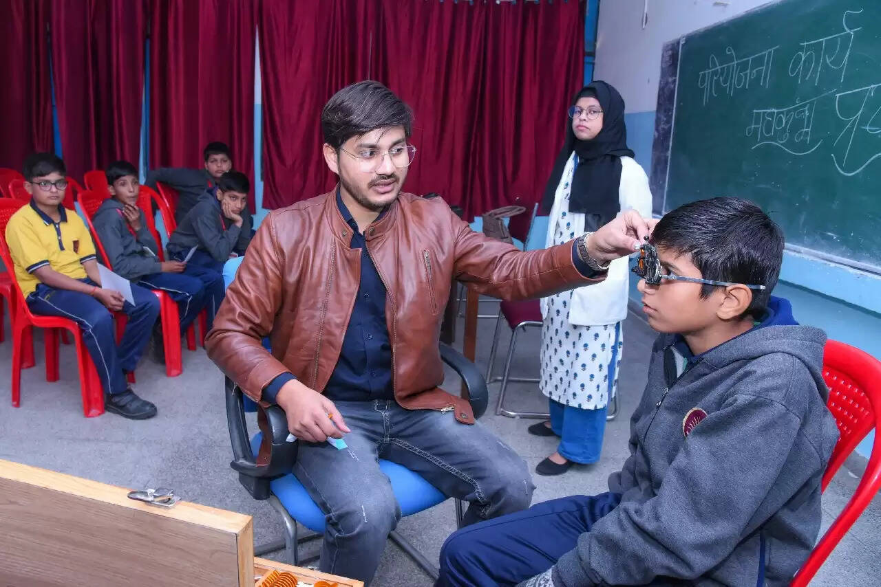 स्मार्टफोन प्रौद्योगिकी से दृष्टि परीक्षण में क्रांतिकारी बदलाव : प्रो. अनुभा गोयल