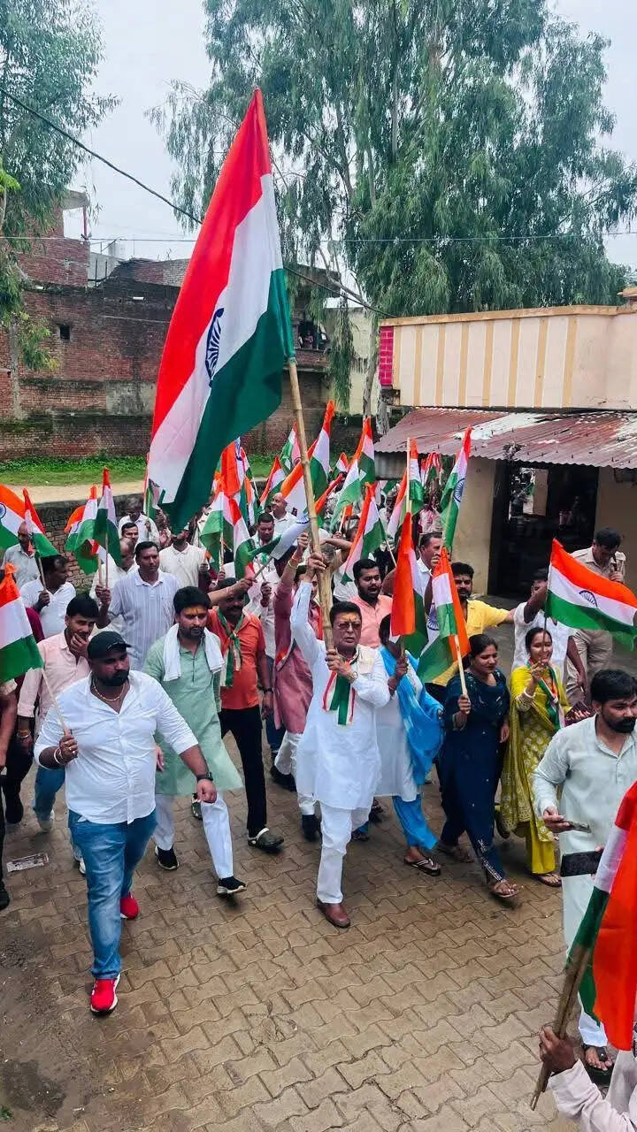 भारतीय तिरंगा देश की एकता, अखंडता, त्याग और वीरता का प्रतीक : राजेश ‘चुन्नू’