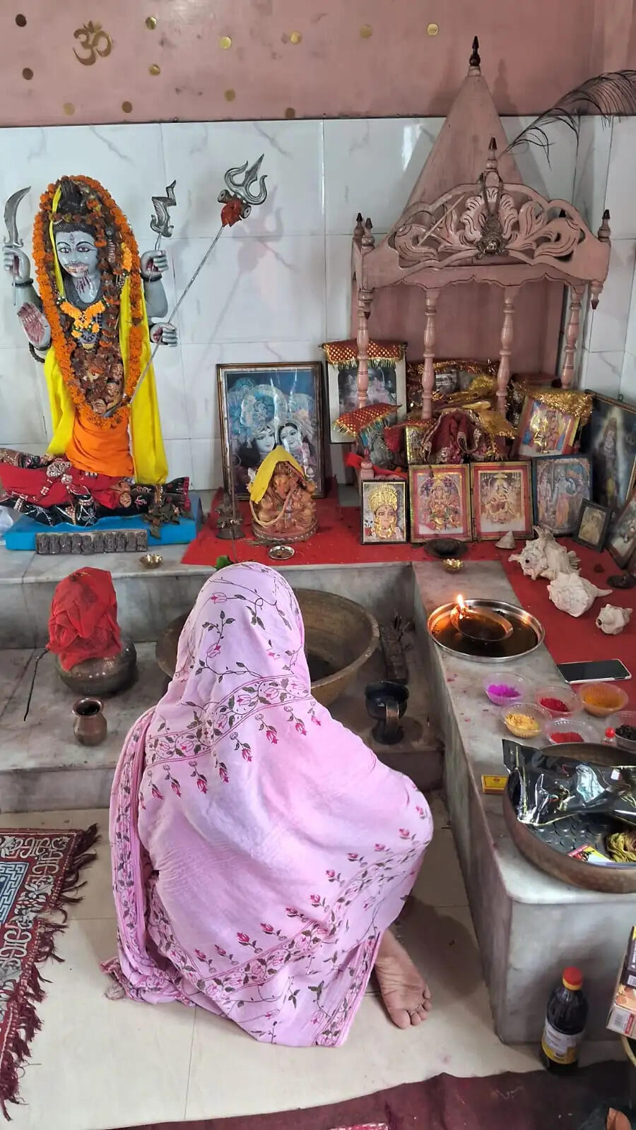 जय माता दी' के जयघोष से गूंजा महाकाल मंदिर, मां महागौरी की हुई विशेष आराधना
