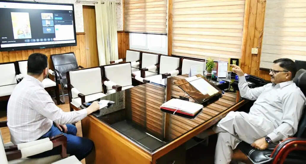 कश्मीर संभाग में जल योजनाओं की समीक्षा, समयबद्ध व पारदर्शी क्रियान्वयन पर जोर