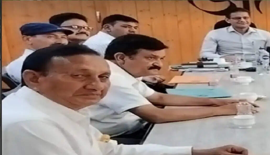 एसआईआर के तीसरे चरण की समीक्षा, अल्मोड़ा में बेहतर काम