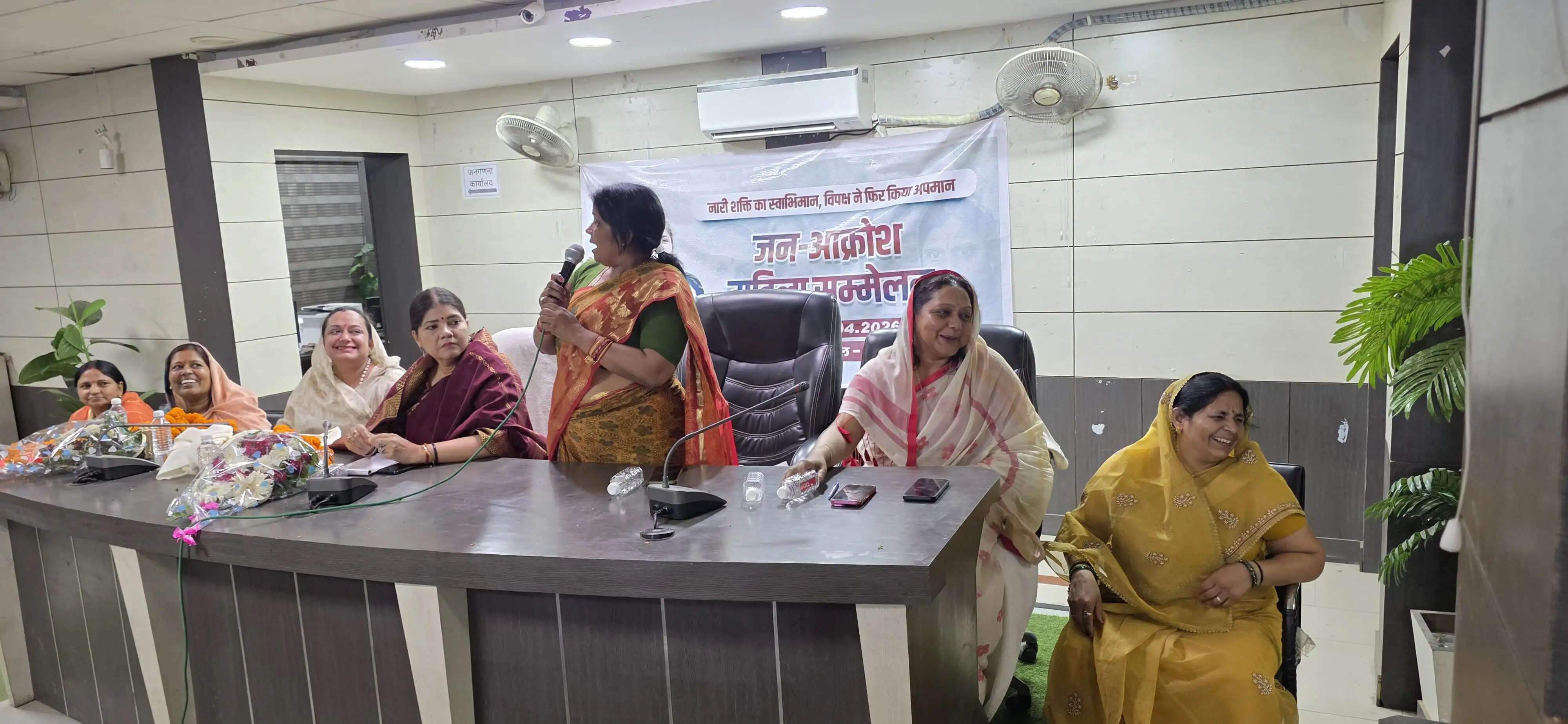 कांग्रेस—सपा सरकार के मुकाबले भाजपा सरकार में महिलाओं को अधिक सम्मान व अधिकार मिला : चारू चौधरी