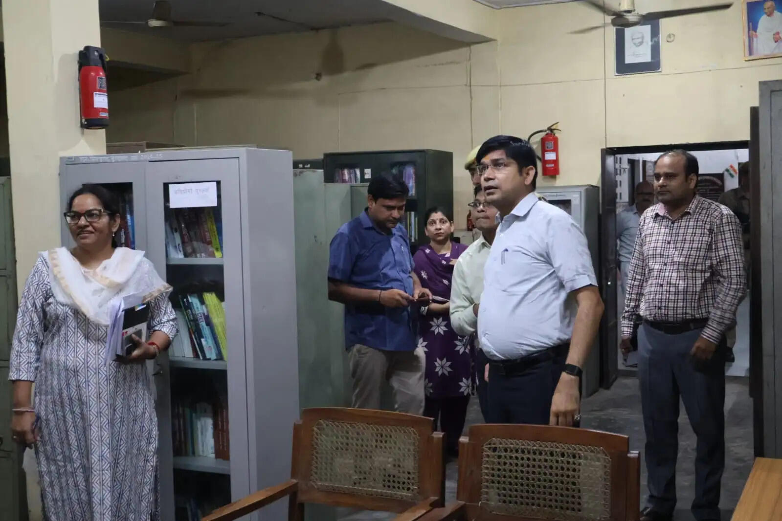 राजकीय पुस्तकालय में बच्चों के बैठने की क्षमता बढ़ाई जाएगी : जिलाधिकारी