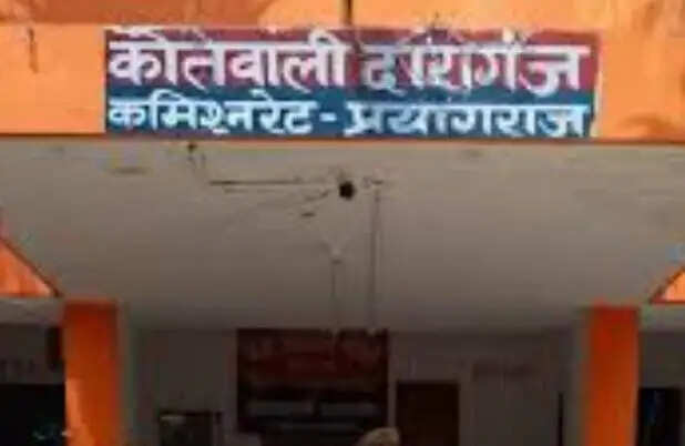 अज्ञात वाहन की टक्कर से मोटरसाइकिल सवार युवक की मौत, साथी घायल