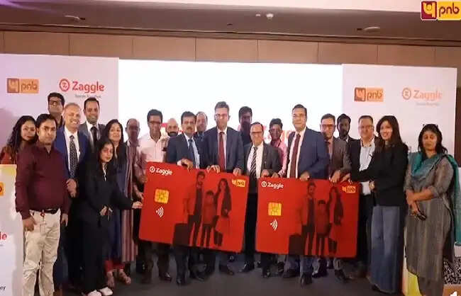 पंजाब नेशनल बैंक, जैगल ने पेश किए वीजा और रुपे की सुविधाओं वाला क्रेडिट कार्ड