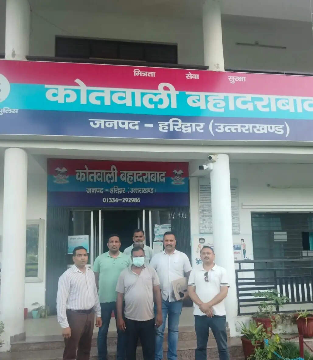 गैंगस्टर एक्ट में वांछित 25 हजार रुपये का इनामी गिरफ्तार