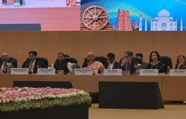 डिजिटल दौर की जटिल चुनौतियों से निपटने को जरूरी है वैश्विक सहयोग: वित्‍त मंत्री