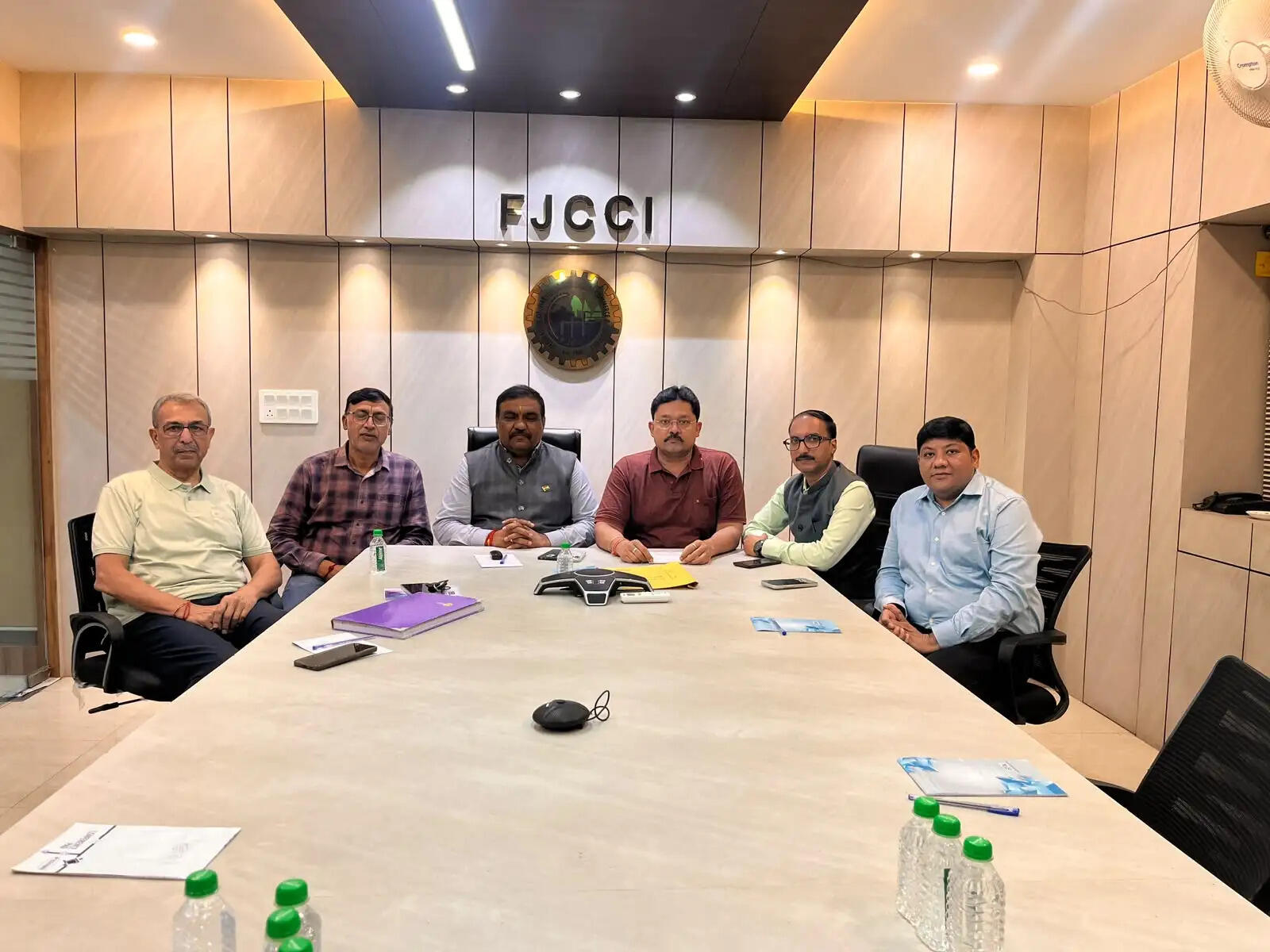 चेंबर ने डिजिटल भुगतान शुल्क को लेकर जताई चिंता, सरकार से एमडीआर खत्म करने की मांग
