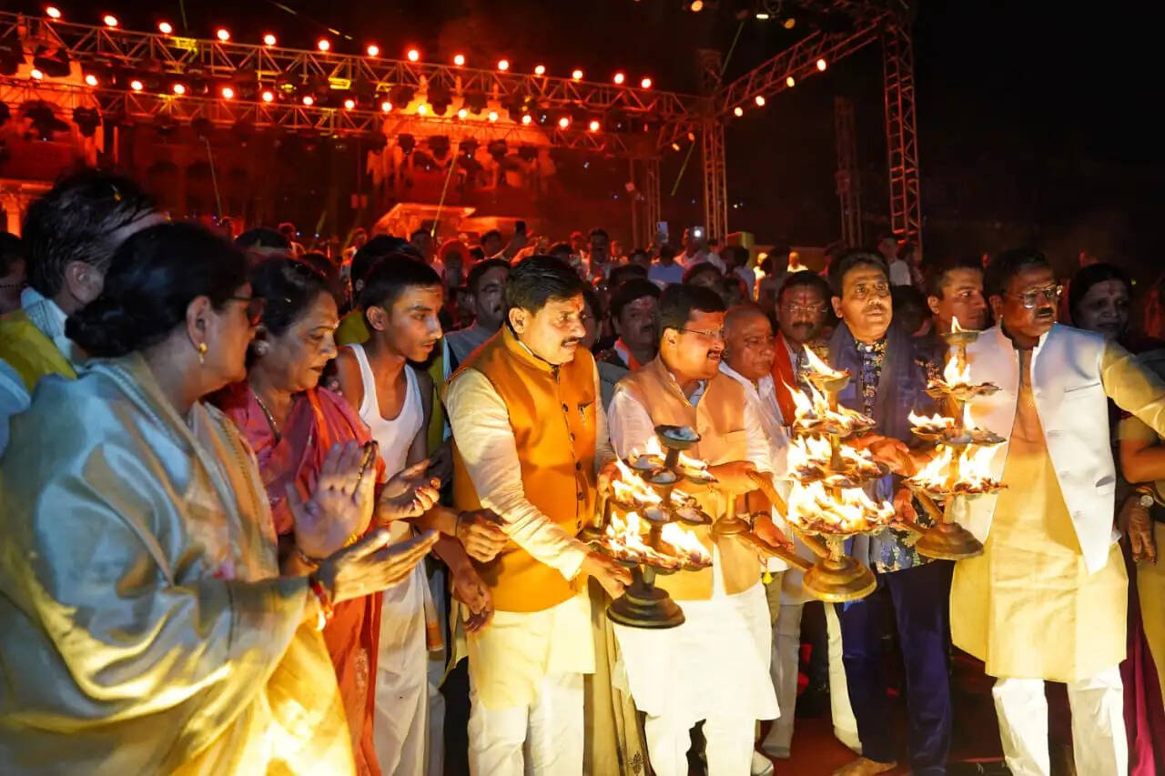 मप्र : शिप्रा के रामघाट पर जले आशीर्वाद के दीये, उज्जैन से नितिन नवीन ने दिया सेवा संकल्प का संदेश