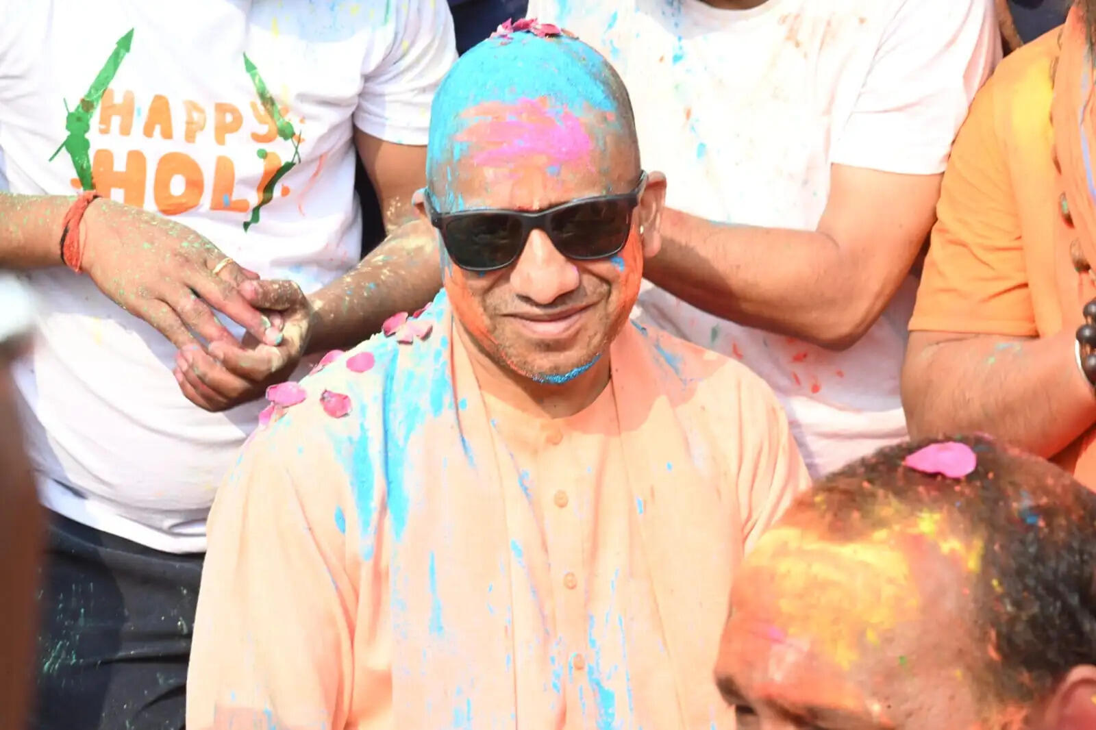 सुरक्षा के भाव और शांति के माहौल में होते हैं उमंग के पर्व : मुख्यमंत्री योगी