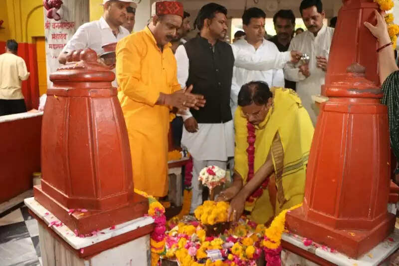 स्वास्थ्य अवसंरचनाओं के सुदृढ़ीकरण के लिए किये जा रहे पर्याप्त बजटीय प्रावधान : उप मुख्यमंत्री शुक्ल