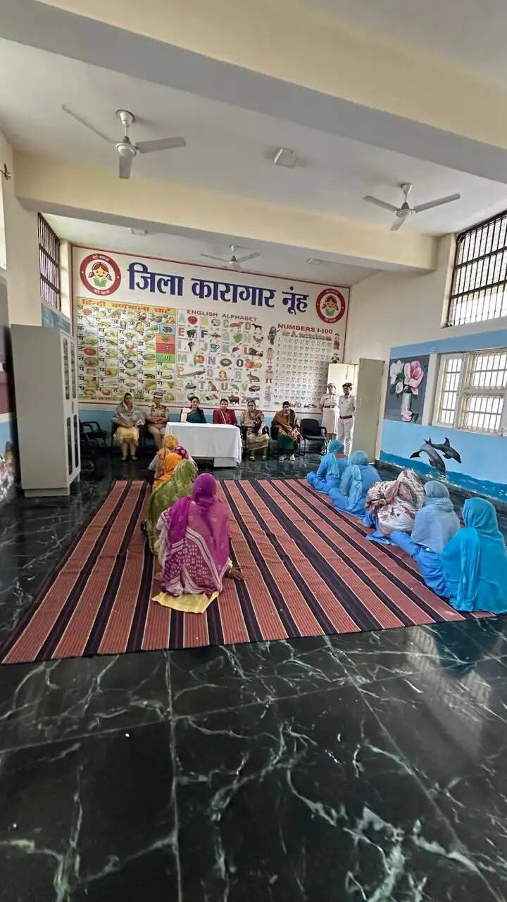 महिला आयोग की सदस्या ने नूंह महिला जेल का किया निरीक्षण