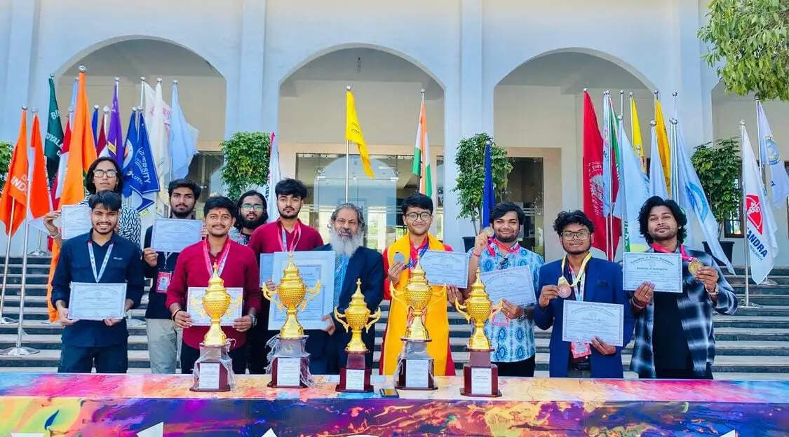 राष्ट्रीय युवा महोत्सव में पवन चौरसिया ने जीता कांस्य पदक