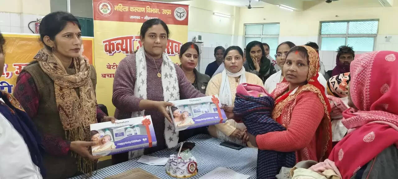 मीरजापुरः नन्हीं किलकारियों के साथ जश्न, शपथ के संग संकल्प