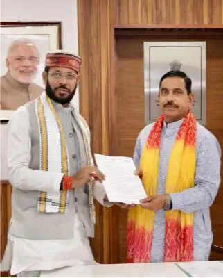 केन्द्रीय मंत्री प्रहलाद जोशी से मिले मनोज कुमार पाण्डेय