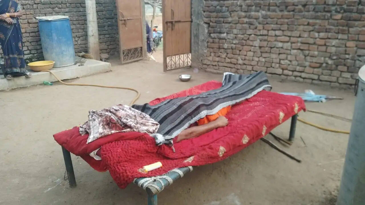 पुत्र ने पिता की कर दी हत्या, आरोपित फरार
