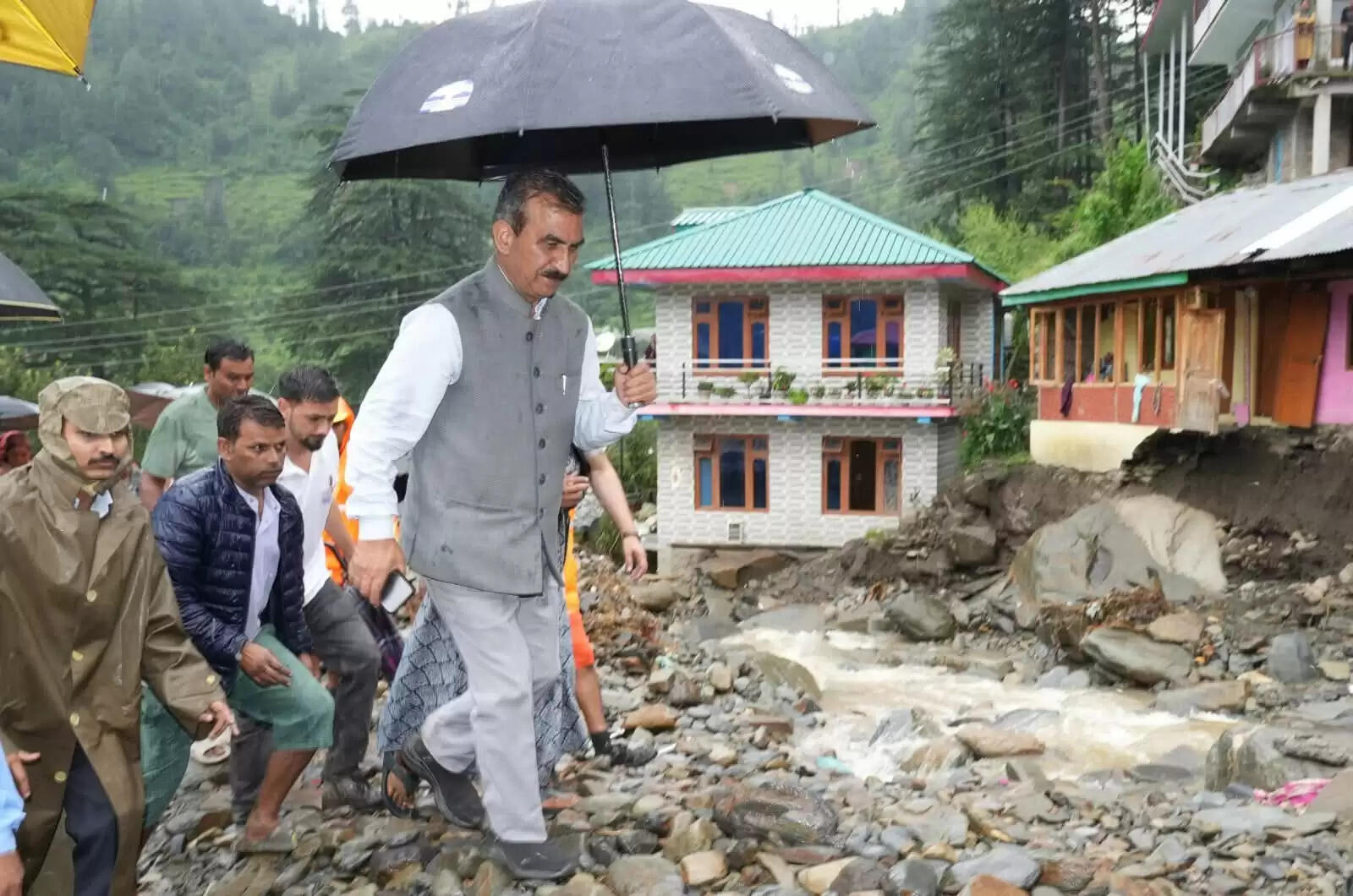 हिमाचल प्रदेश वार्षिकी 2025: आपदाओं की मार और आर्थिक तंगी के बीच गुजरा साल