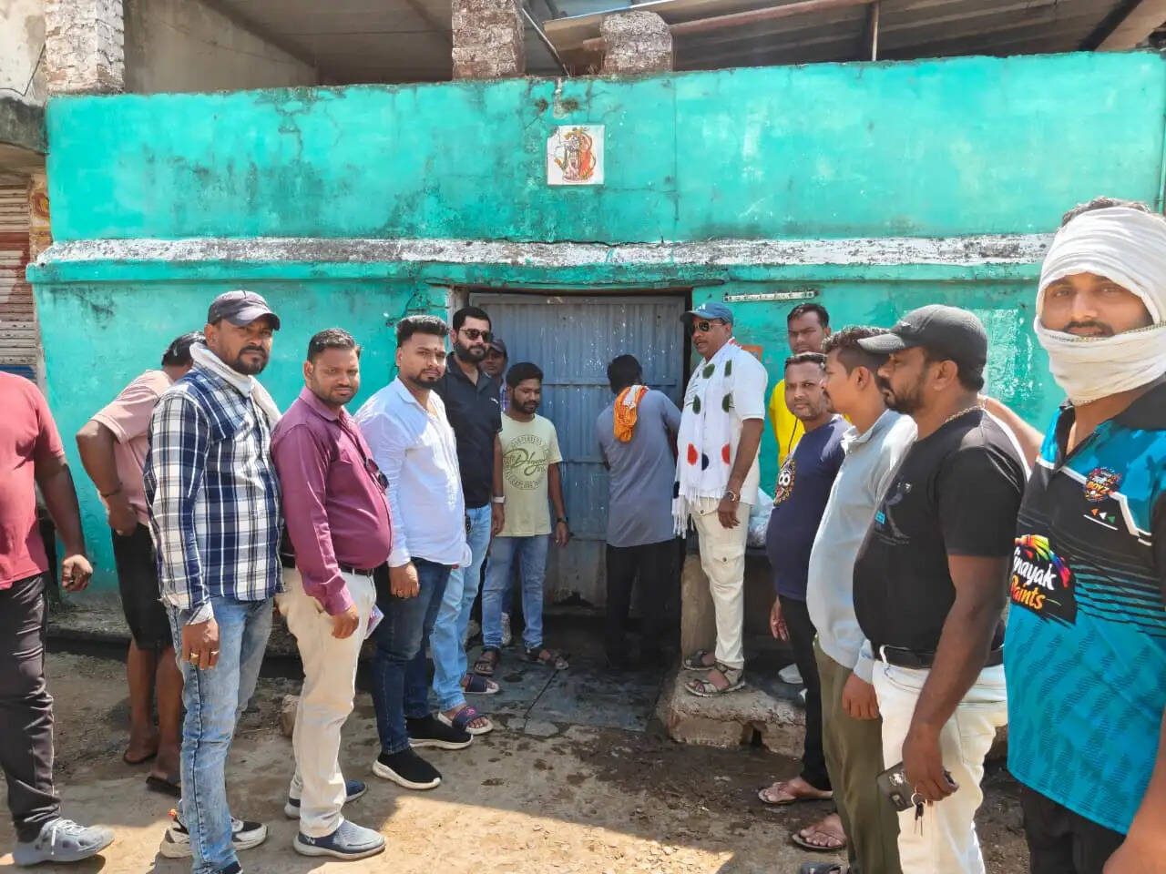 गंदगी फैलाने वाले 23 लोगों से निगम ने वसूला 21,700 रुपये जुर्माना