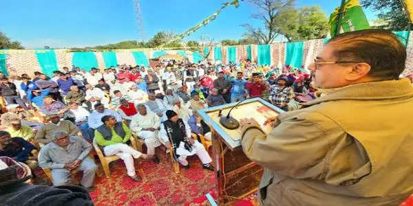 नारनौलः कार्यकर्ता गिलवे शिकवे भुलाकर एकजुटता से करें कामः अजय सिंह चौटाला