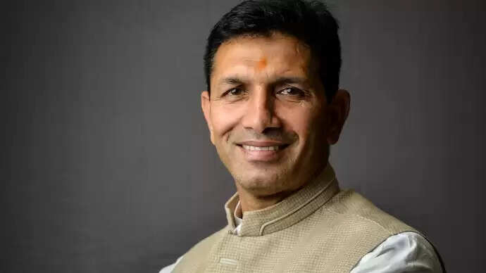 बीजेपी को दफ्तर बनाने के लिए सरकारी जमीन देने का कांग्रेस ने विरोध किया