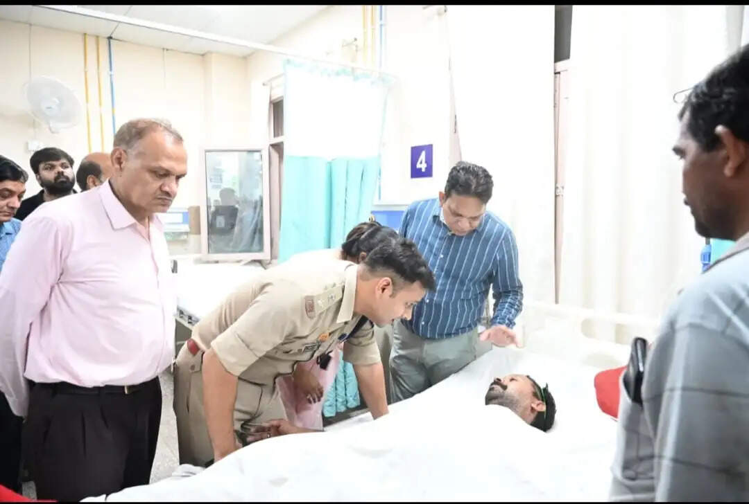 उत्तर प्रदेश के फतेहपुर में सिलेंडर फटने से दो मंजिला मकान ढहा, 4 की मौत