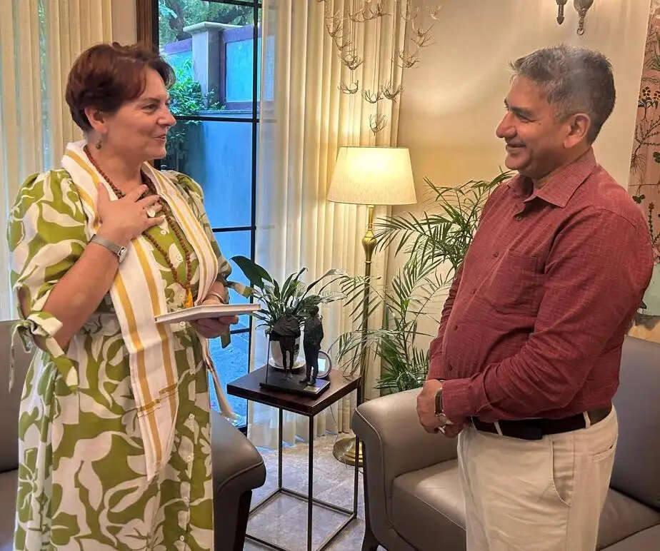 संस्कृत सचिव ने लिथुआनिया देश की राजदूत से की भेंट; संस्कृत की समृद्ध विरासत पर हुई चर्चा