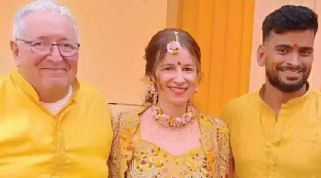 मप्र के सिंगरौली में सात समंदर पार से आई दुल्हन, फ्रांस की शार्लोट ने संदीप संग लिए सात फेरे