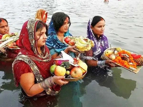 उदित सूर्य को दिया अघ्र्य, छठ महापर्व का समापन