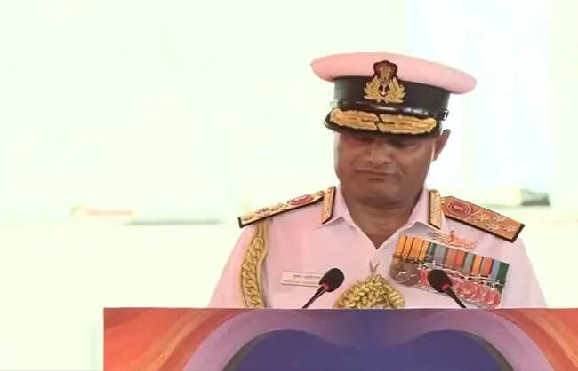 भारत के समुद्री बेड़े में एक साथ शामिल हुए 3 जहाज,&nbsp;नौसेना की&nbsp;युद्धक क्षमता बढ़ेगी