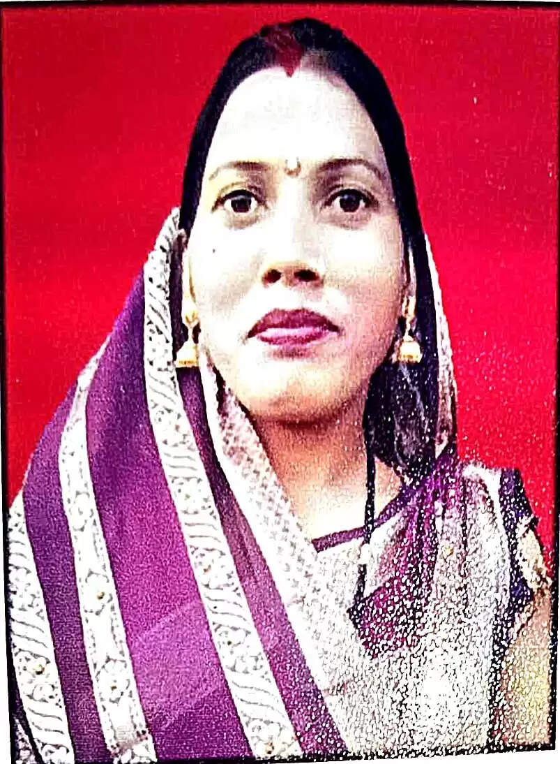 बिजली गिरने से एक महिला की मौत, दूसरी महिला झुलसी