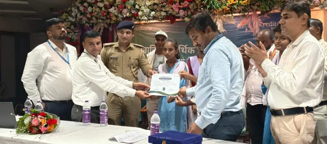 महिलाओं को वित्तीय साक्षरता का दिया गया प्रशिक्षण