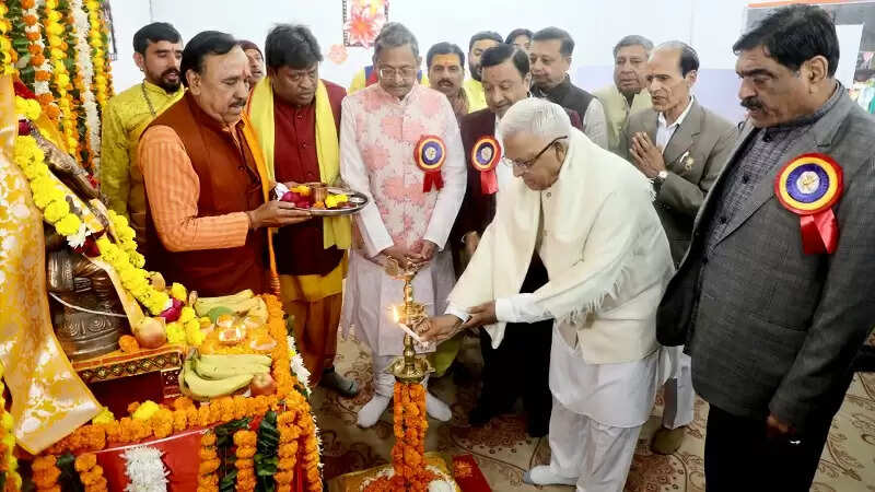 भोपाल उत्सव मेले में पहुंचे राज्यपाल पटेल, वोकल फॉर लोकल के लिए किया प्रोत्साहित