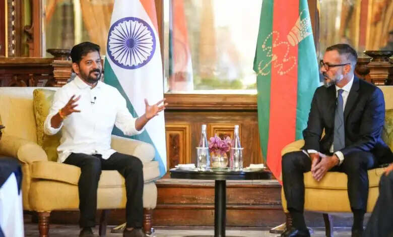 हैदराबाद की विरासत और शहरी विकास पर रेवंत रेड्डी ने प्रिंस आगा खान से की चर्चा
