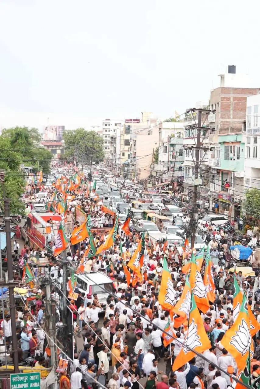नितिन नवीन और सम्राट चौधरी के नेतृत्व में राजग का शक्ति प्रदर्शन, बांकीपुर विधानसभा क्षेत्र में हुआ रोड शो