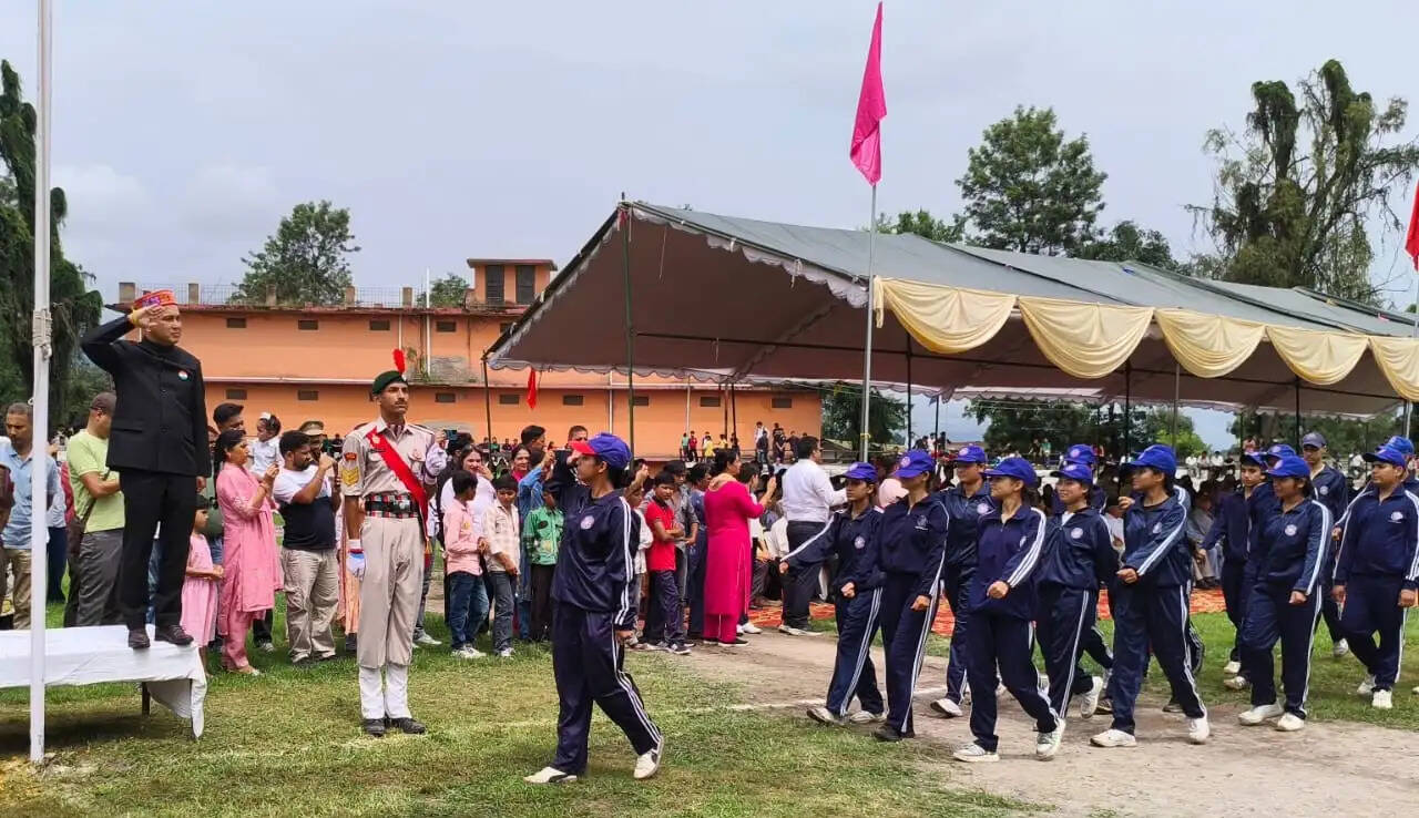 सुंदरनगर,करसोग व सरकाघाट में हर्षोल्लास से मनाया गया 80वां स्वतंत्रता दिवस समारोह