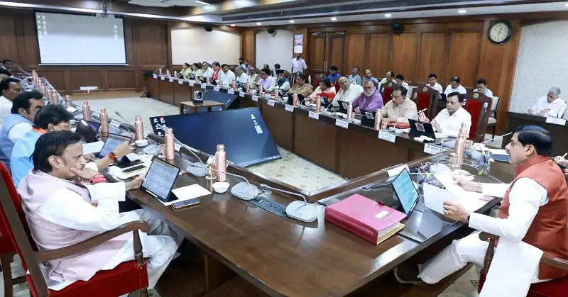 मप्र कैबिनेटः बुनियादी ढांचे, स्वास्थ्य सेवाएं और जन-कल्याण के लिए 24 हजार 200 करोड़ रुपये स्वीकृत