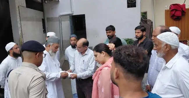 बिना मान्यता संचालित मदरसों पर कार्रवाई, देहरादून-हल्द्वानी में 3 मदरसे सील