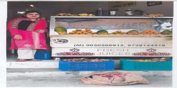 यमुनानगर:दो लाख के ऋण से फल-सब्जी की दुकान खोल आत्मनिर्भर बनीं राजनंदनी
