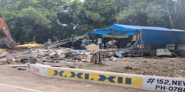 दुर्ग जिले में हनोदा माइनर नहर क्षेत्र में विशेष अतिक्रमण हटाओ अभियान