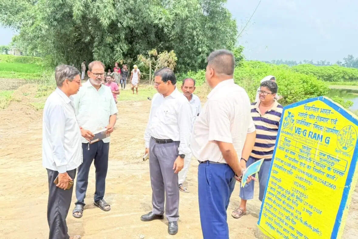 सुपौल में 9 ग्रामीण हाट-बाजारों का होगा विकास, डीडीसी ने कार्यारंभ का किया निरीक्षण