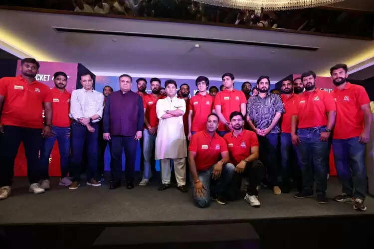 मध्य प्रदेश लीग सीजन-2 का भव्य उद्घाटन, ज्योतिरादित्य सिंधिया बोले- एमपीएल बना खिलाड़ियों का लॉन्चपैड