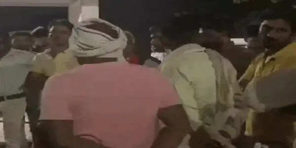 मप्र के मैहर में कुएं में गिरे बैल को बचाने के लिए उतरे तीन लोगों की मौत, एक की हालत गंभीर