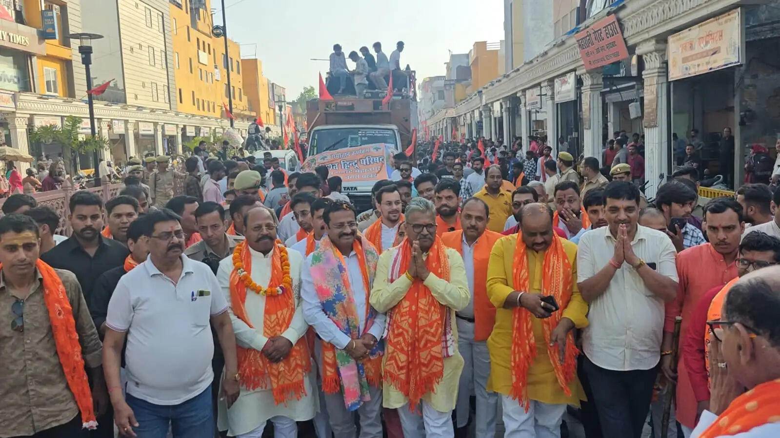 विहिप बजरंग दल ने मुरादाबाद में निकाली भव्य भगवा यात्रा