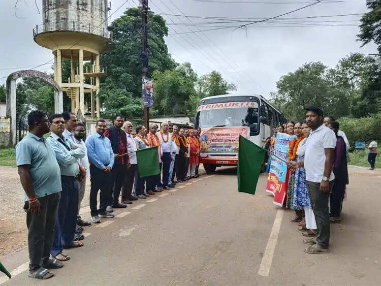 जशपुर से 204 श्रद्धालु प्रभु श्री रामलला दर्शन के लिए अयोध्या रवाना