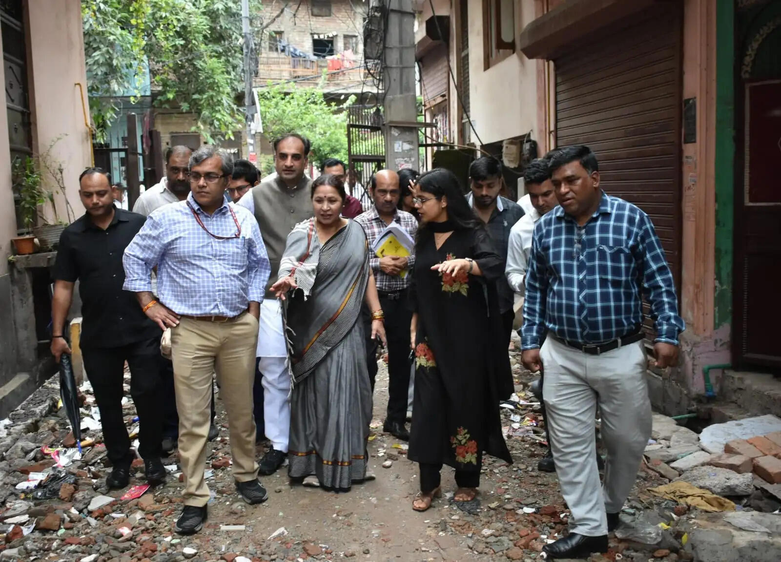 बरसात के दौरान जलभराव रोकने के लिए नालों की नियमित सफाई एवं समयबद्ध डी-सिल्टिंग सुनिश्चित की जाए : निगमायुक्त