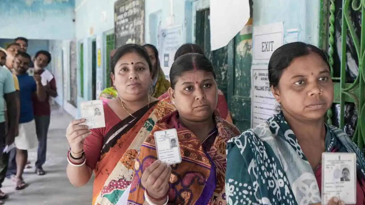 बंगाल विधानसभा उपचुनाव : नंदीग्राम और रेजीनगर में मतदान के दौरान भारी तनाव, विधायक हुमायूं कबीर और कांग्रेस नेता गिरफ्तार