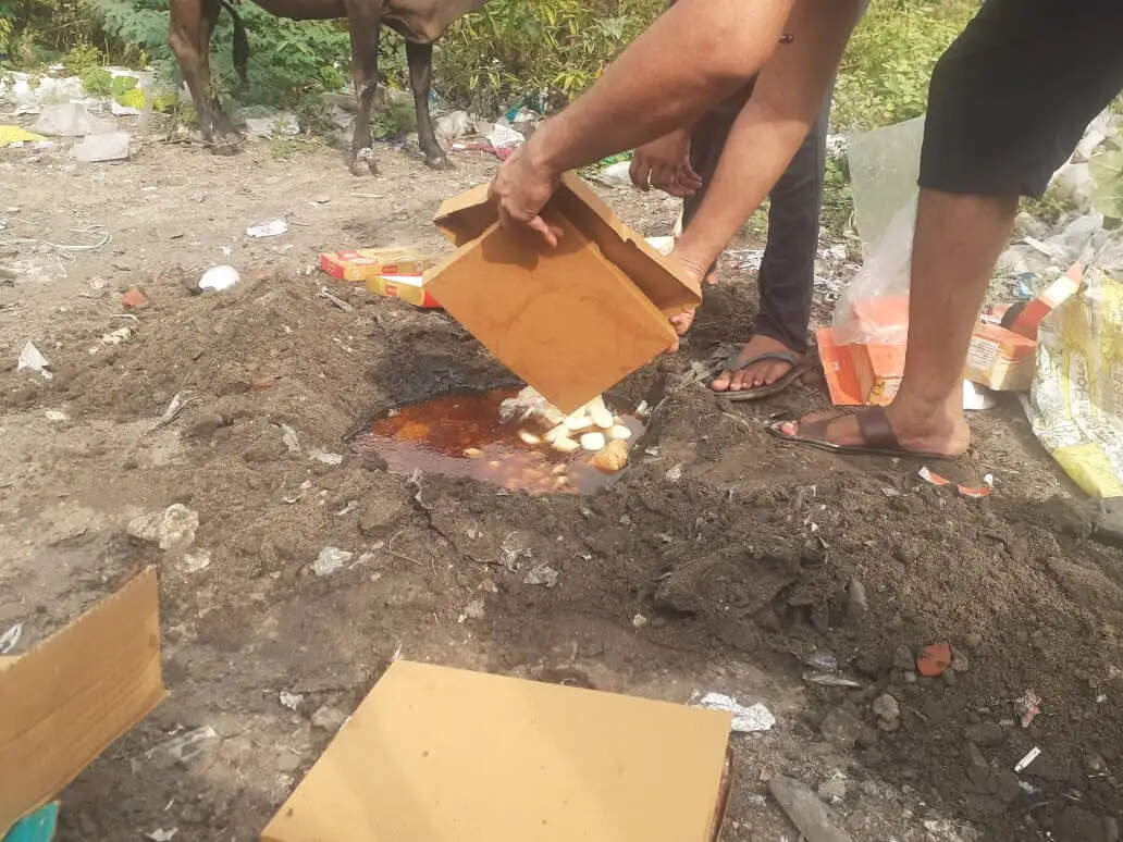 रक्षाबंधन से पहले फागी-रेनवाल मांजी&nbsp;में&nbsp;खाद्य सुरक्षा टीम ने कराई 125 किलो दूषित मावा-मिठाइयां नष्ट