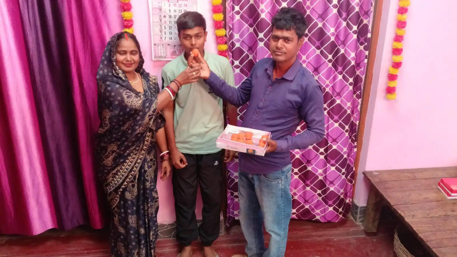 किसान पुत्र नीरज बना स्टेट टॉपर, आठवा स्थान किया प्राप्त