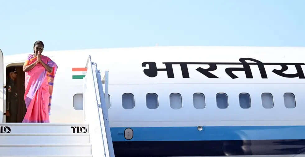 मोल्दोवा पहुंचीं राष्ट्रपति मुर्मु, उप प्रधानमंत्री मिहाई पोपशोई ने किया स्वागत